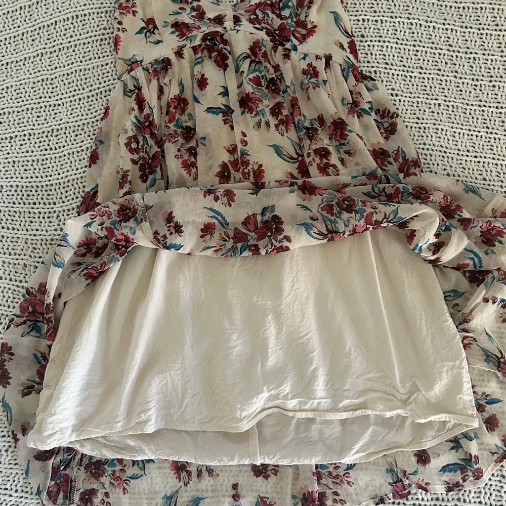 Hollister Cream and Pink Boho Fairy Floral Sundress Size Medium - Image 4