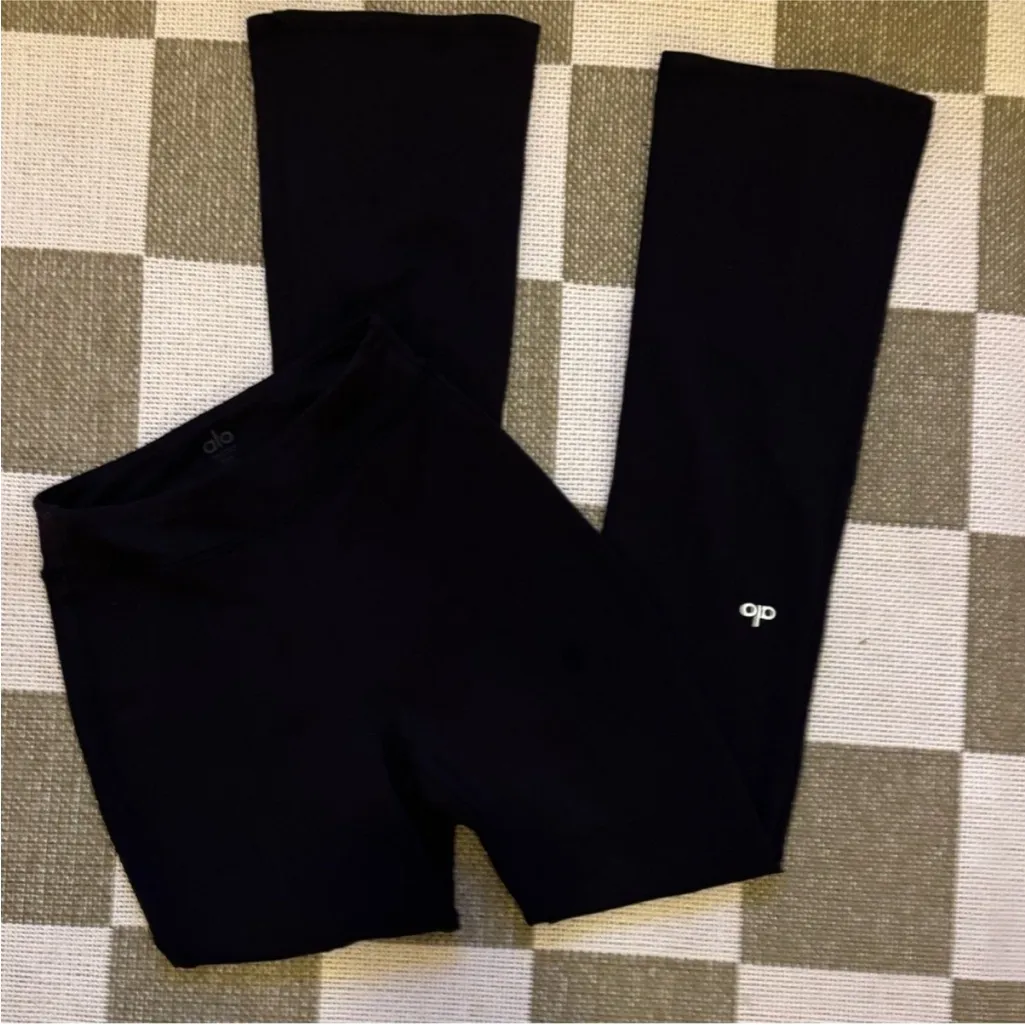Alo Yoga Flared Pants - Image 7