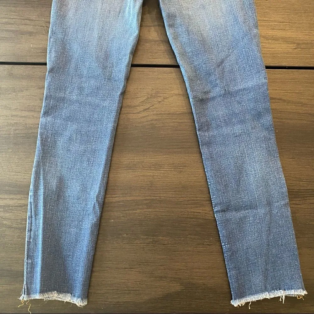 AG Adriano Goldschmied middi ankle mid-rise distressed jeans frayed size 24R - Image 8
