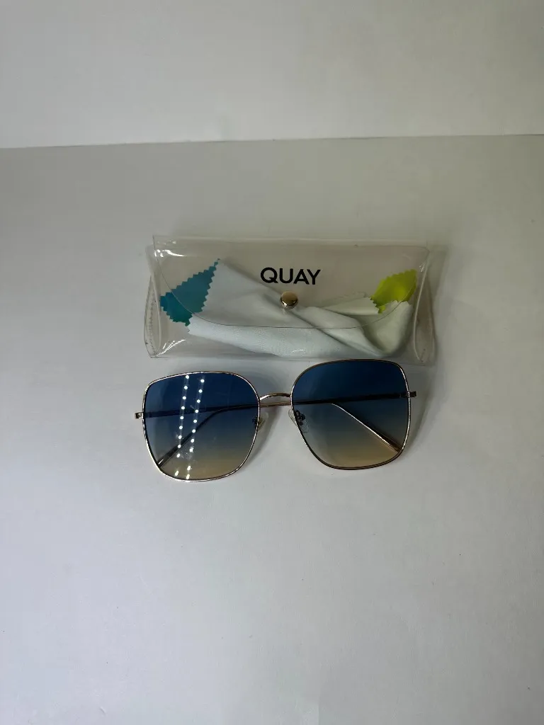 QUAY JEZABELL Glitter Sunglasses  - Image 4