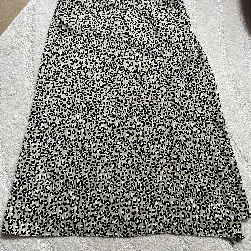 Cheetah Print Midi Skirt - Image 3