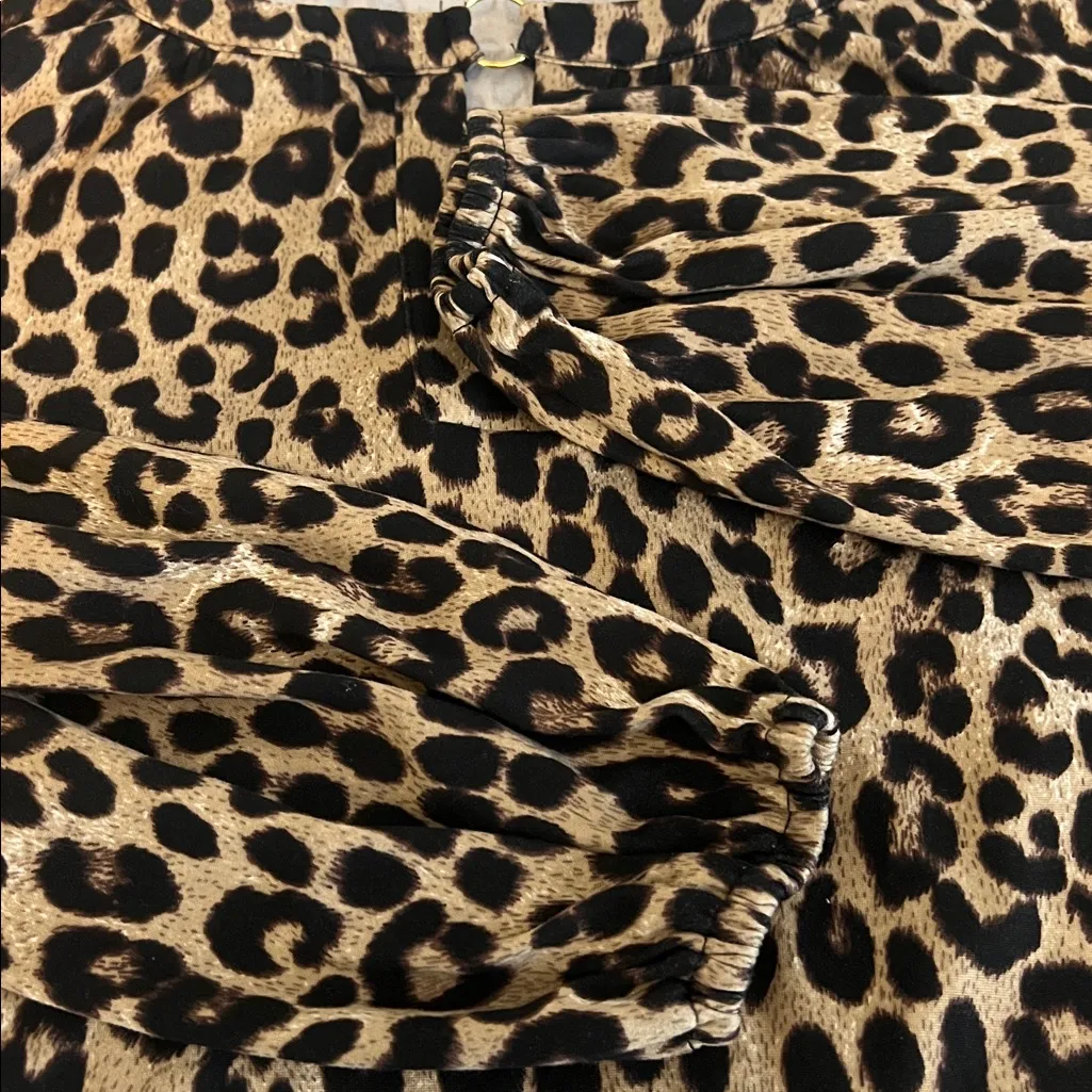 Michael Kors Leopard Print Split Neck Top Size Medium Brown - Image 8