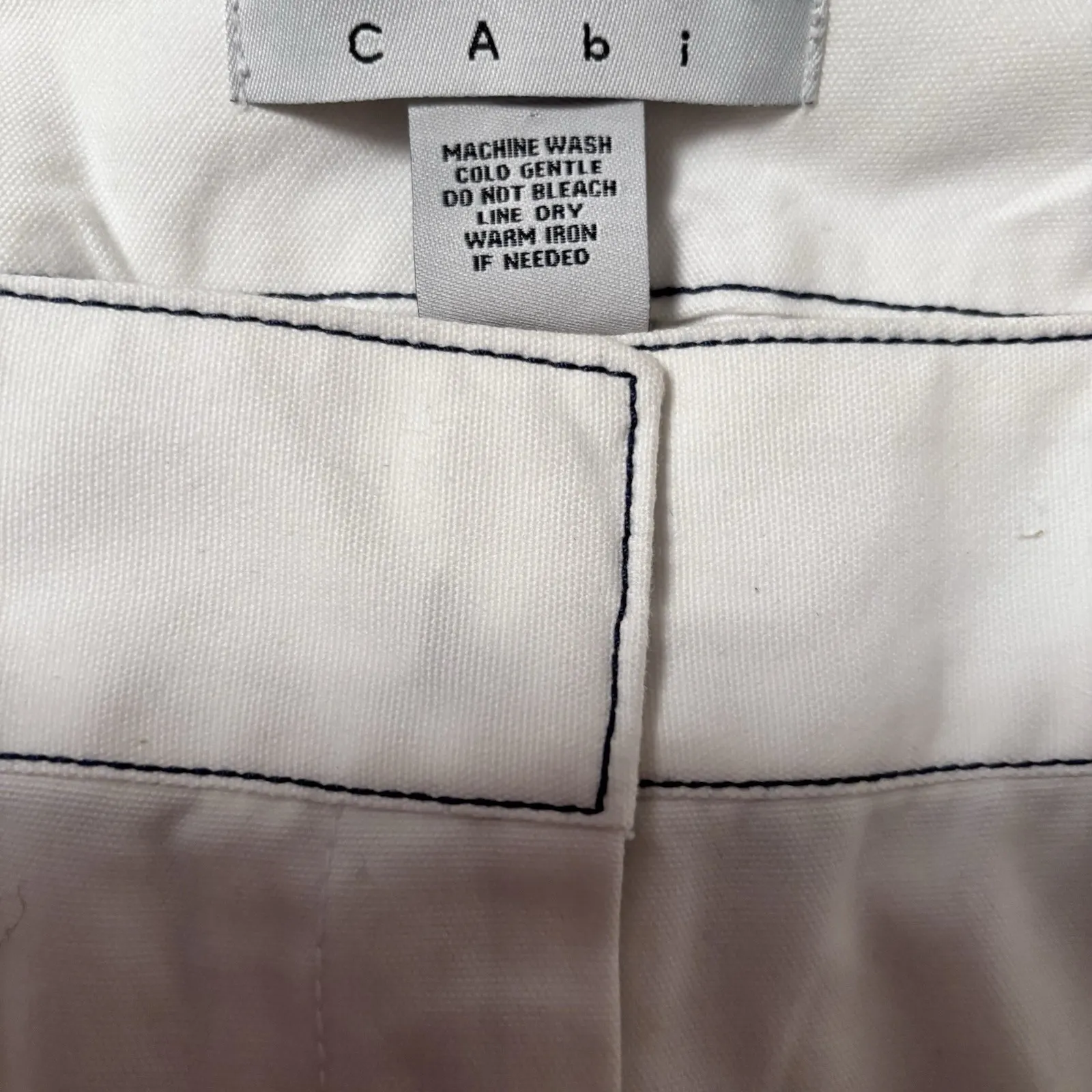 CABI WHITE COTTON PLEATED‎ SKIRT BLUE & RED ACCENT STITCHING SIZE 12 Vintage - Image 6