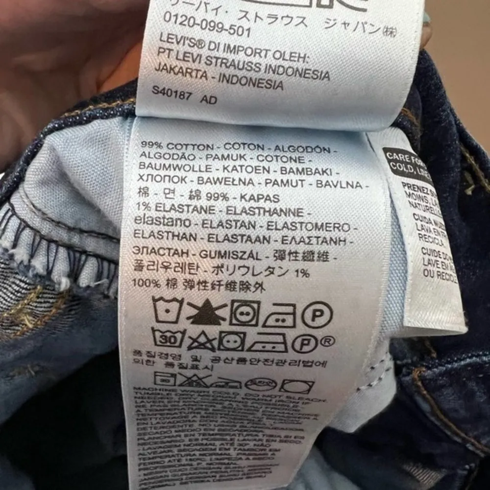 Levi's 505 Straight Leg Women's Jeans Blue Size 33 Waist zip button mid rise - Image 12