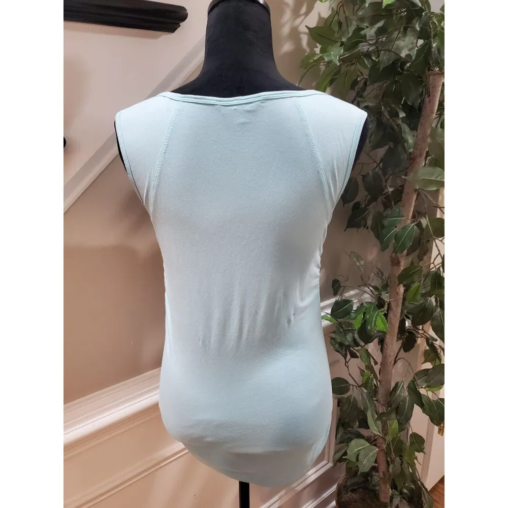 Cabi Women's Green Solid Cotton V-Neck Sleeveless Casual Top Blouse Size Medium - Image 6