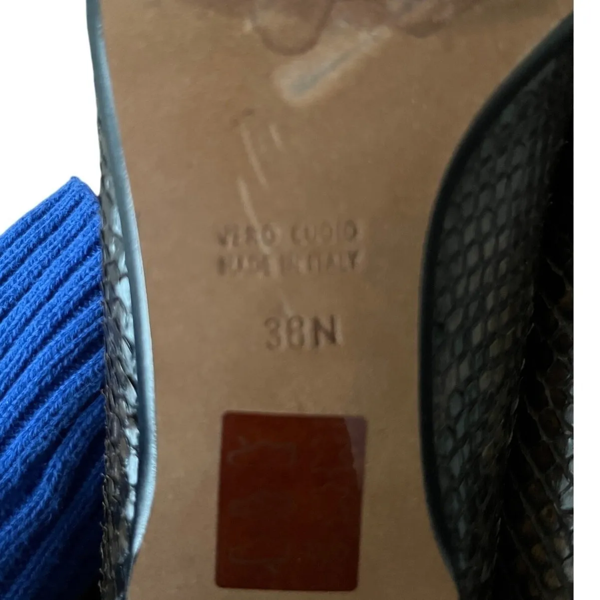 Italian Snakeskin Leather Block Heel‎ Pumps Square Toe Brown 38N Taryn Rose - Image 9