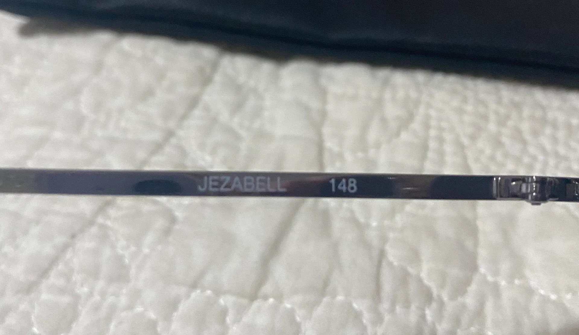 Quay Australia Jezabell Sunglasses - Image 4