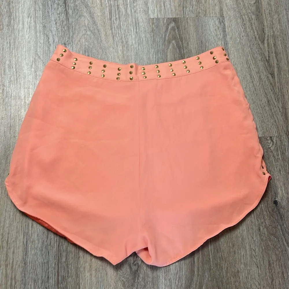 Lovers + Friends Peach Shorts Size Large - Image 3