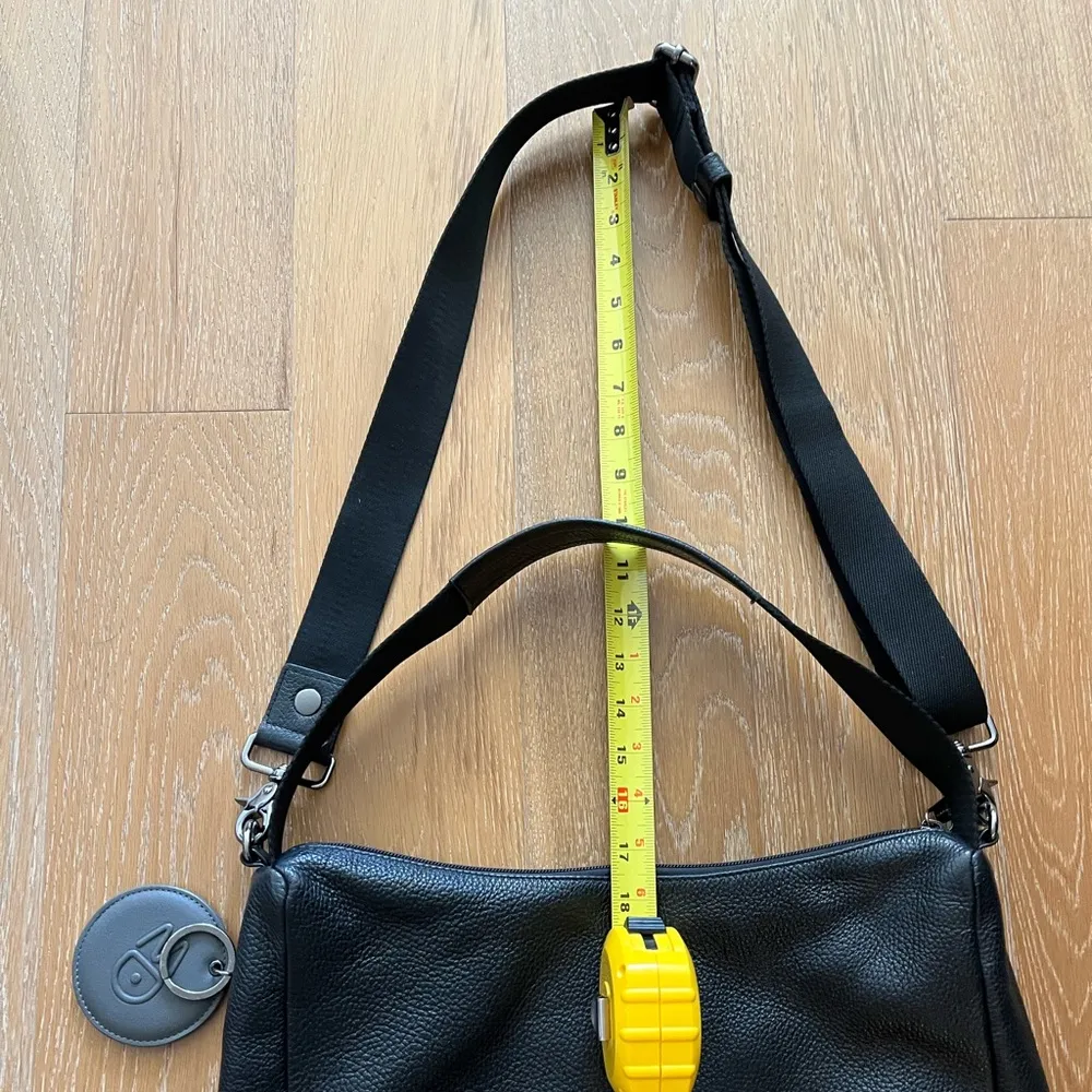 Mandarina Duck gently worn black leather bag with double strap - Image 14