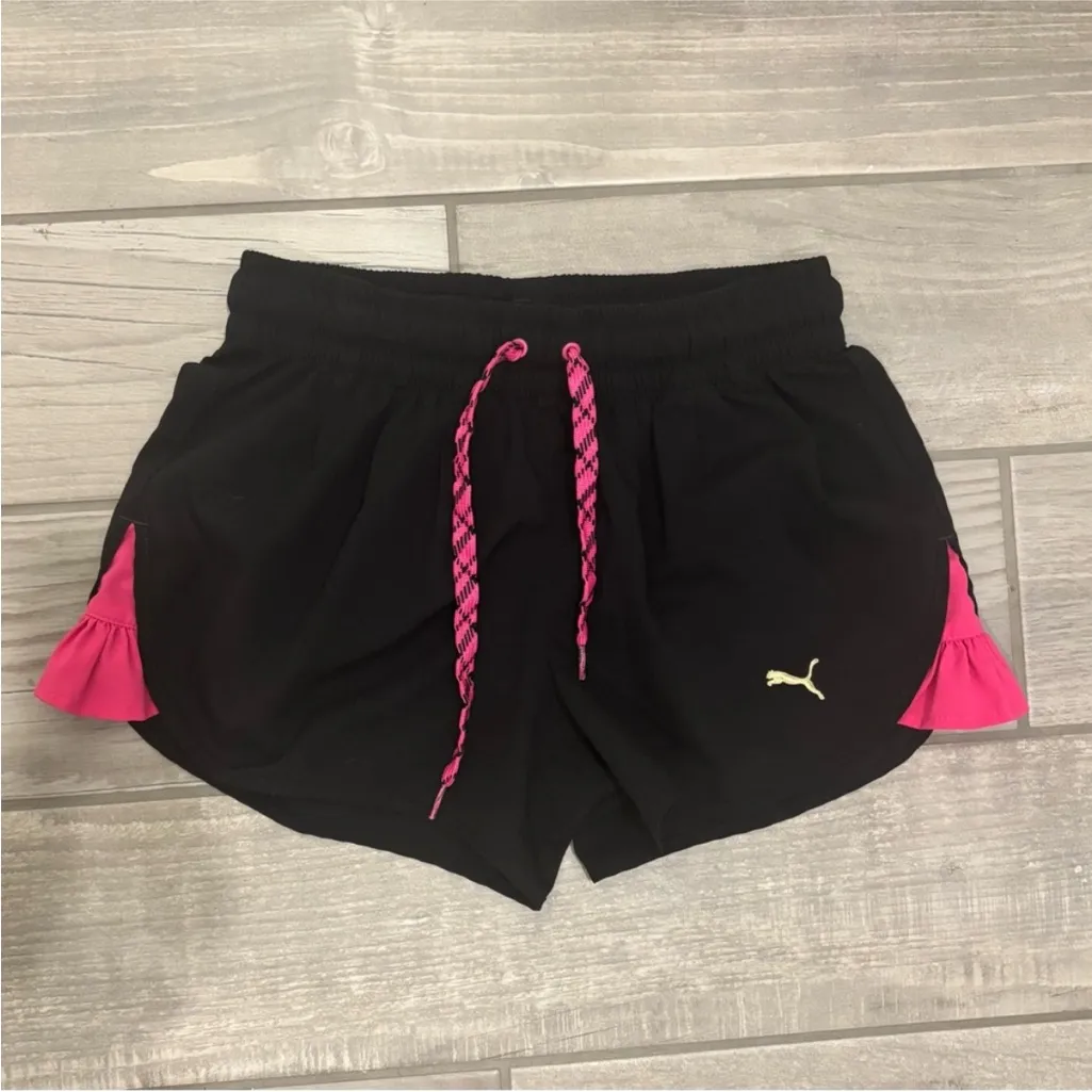 Puma Women's Black Running Shorts w/ Pink Ruffle Trim Size M - Image 2