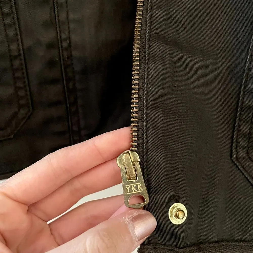 J.Crew green army jacket jean material dark green camo pockets button detail - Image 5