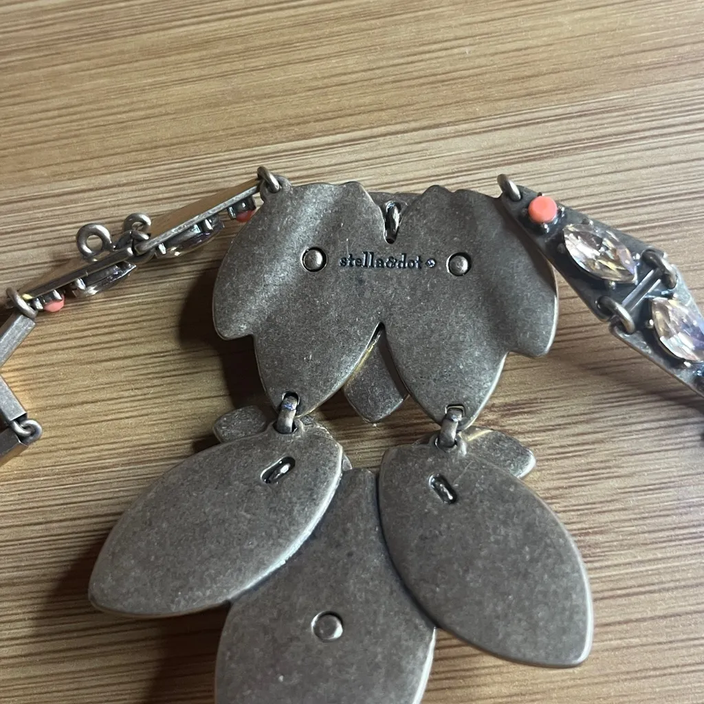 J.Crew Gold and Coral Pendant Necklace - Image 6