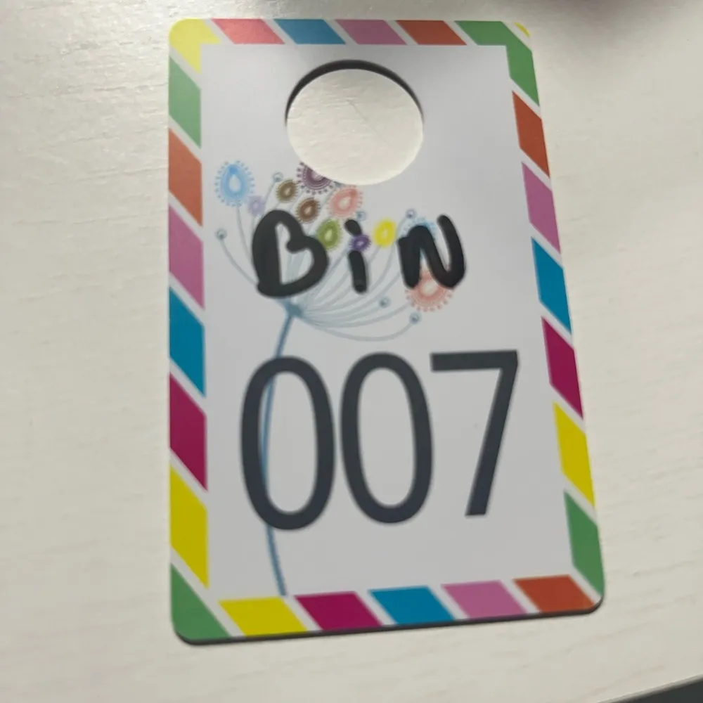 Life is good women’s short sleeve vneck shirt size large . - Image 6