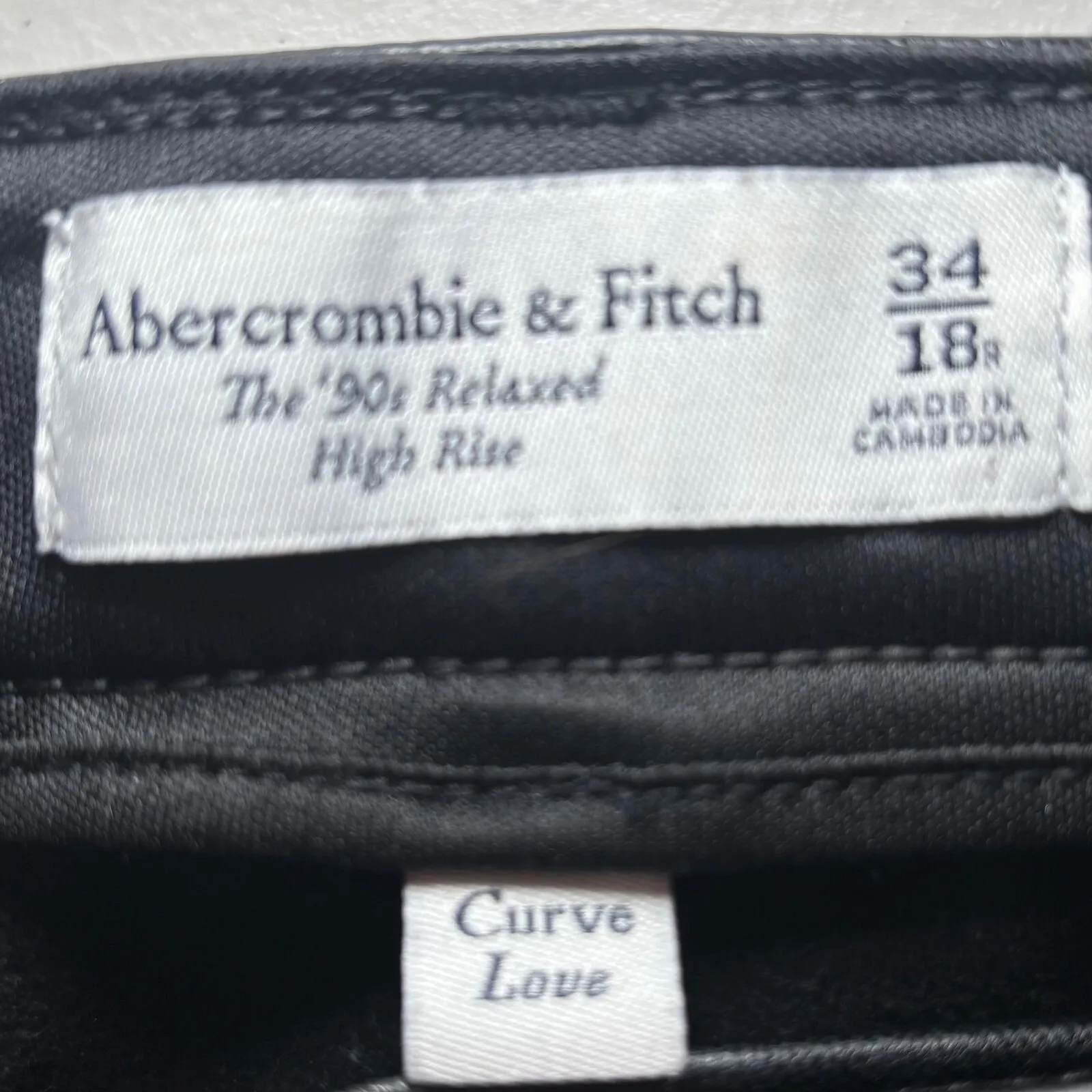 Abercrombie & Fitch Black 90s Relaxed High-Rise‎ Curvy Love Faux Leather Pant 18 - Image 4