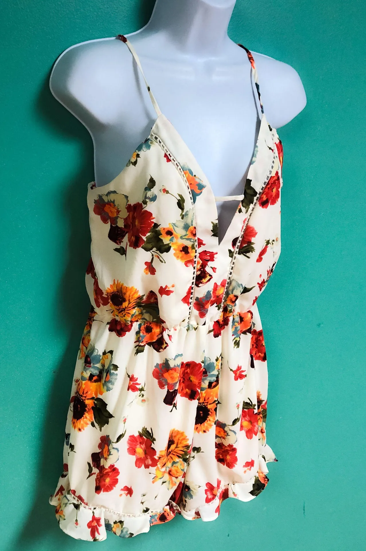 Floral Ruffle Romper - Image 4