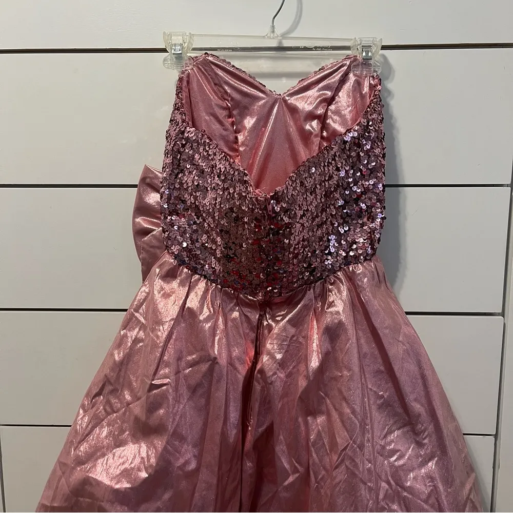 Pink Sequin Strapless Bow Dress Size 6 - Image 4
