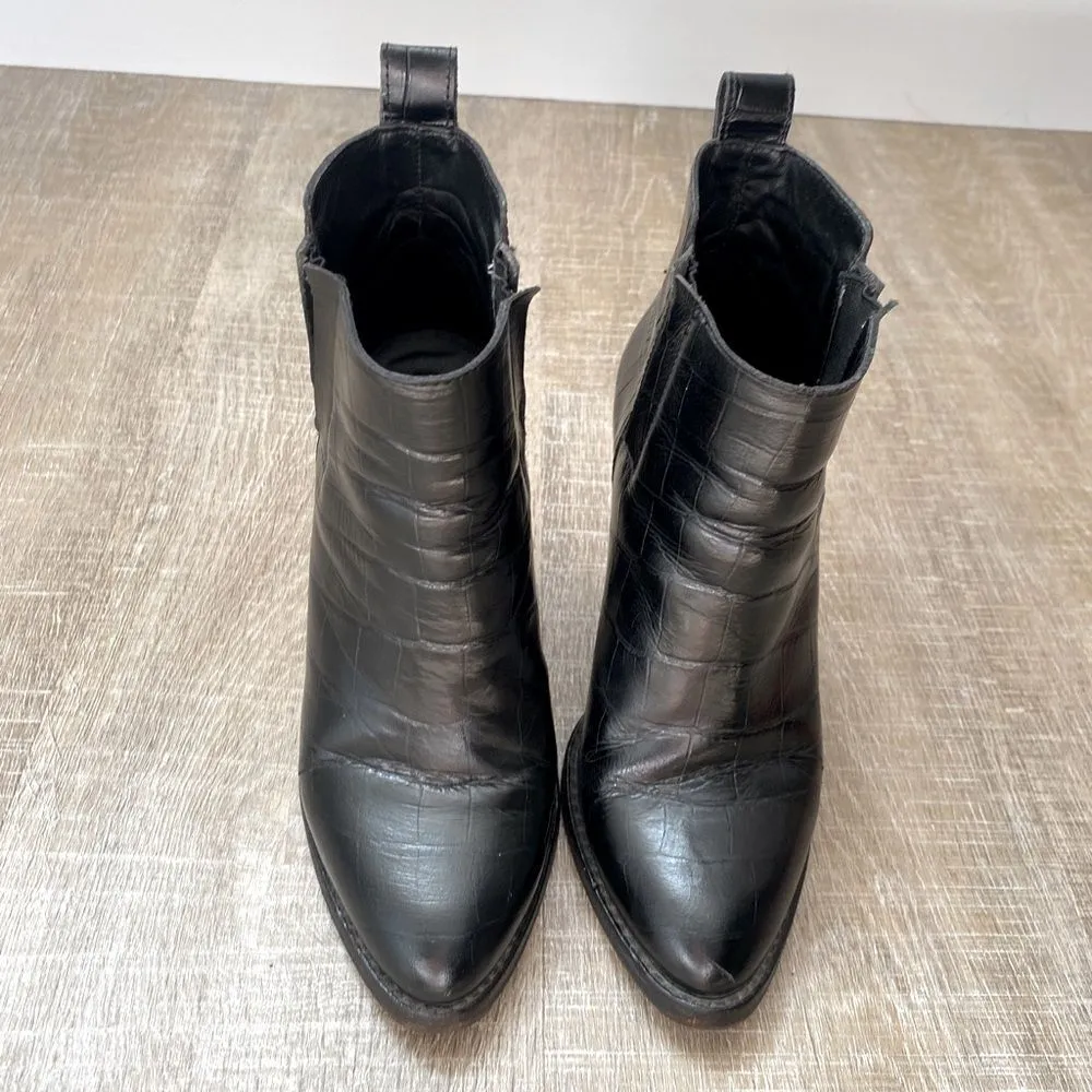 & Other Stories Leather Crocodile Embossed Ankle Boots Women 5.5 Wood Heel Black - Image 3