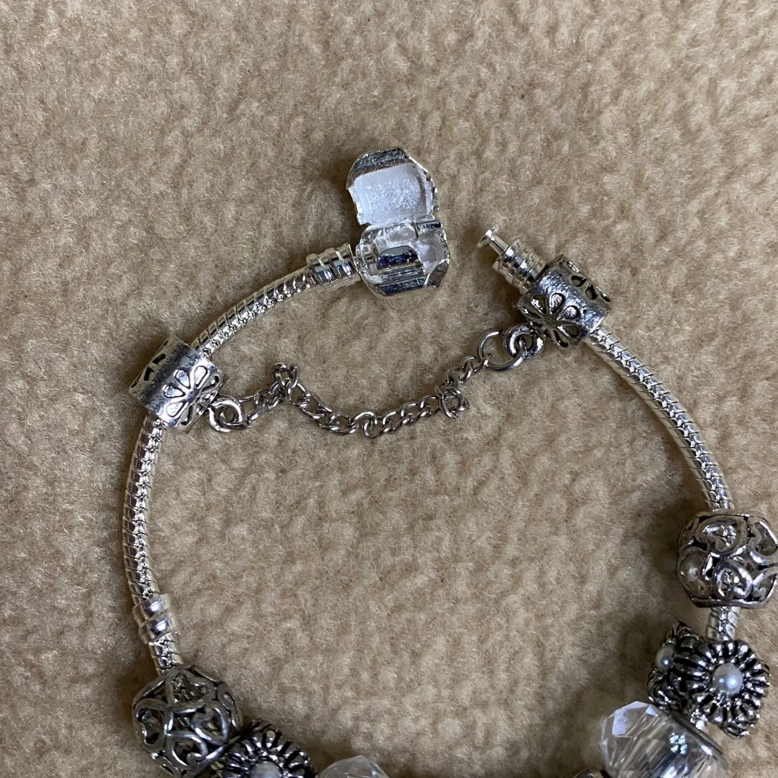 Sparkling Snowflake Charm Bracelet Silvertone Crystal Beads Winter Jewelry 7.5in Silver - Image 6