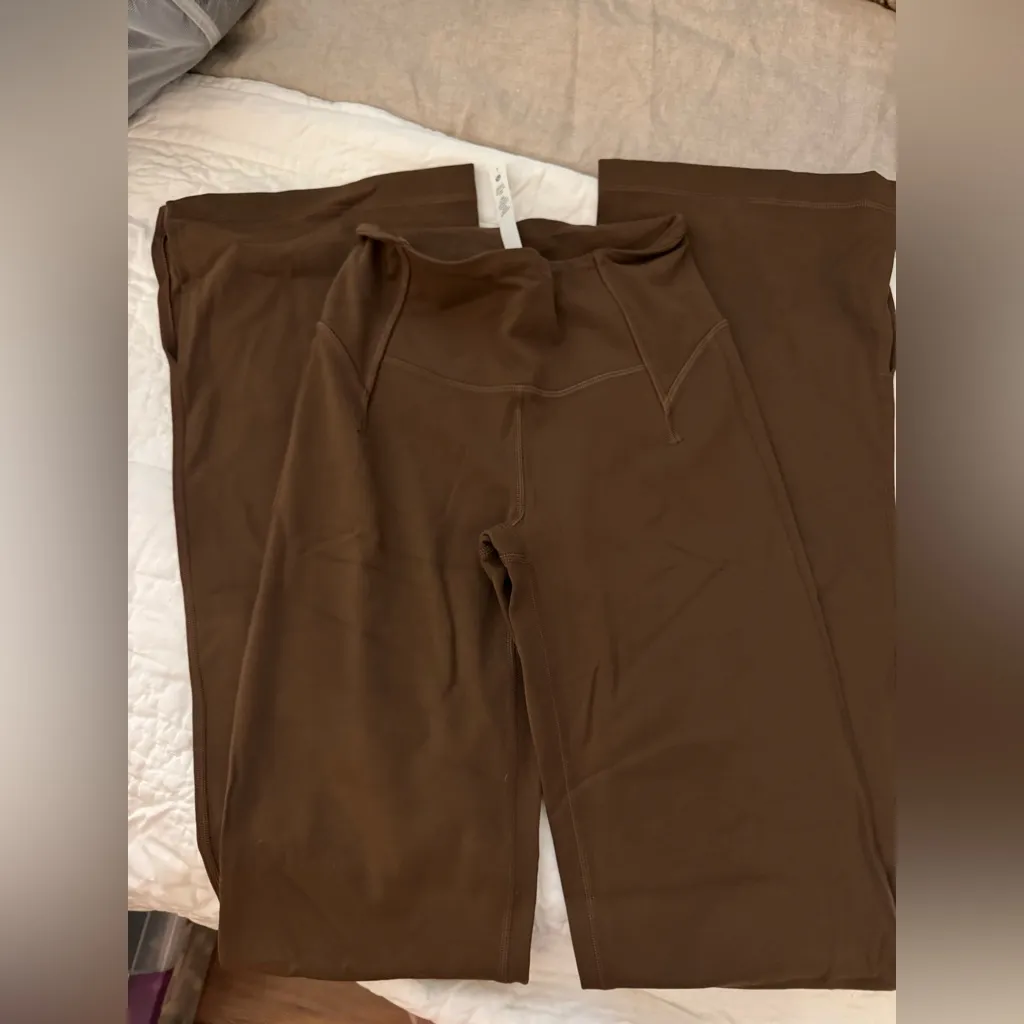 Lululemon - wide leg rare color - Image 2