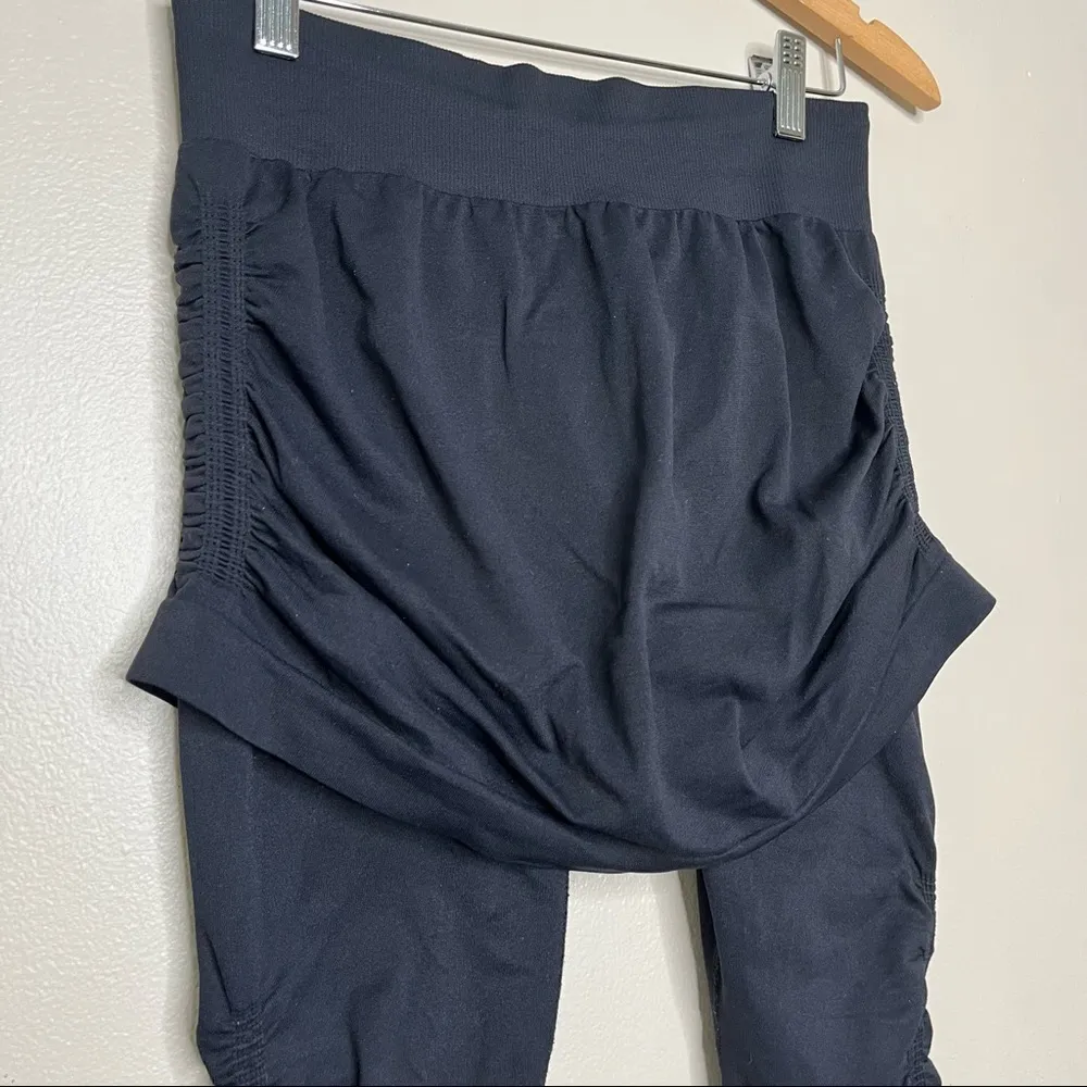 Athleta Skirted Leggings Size S Black Capri Cropped Active Stretch - Image 4