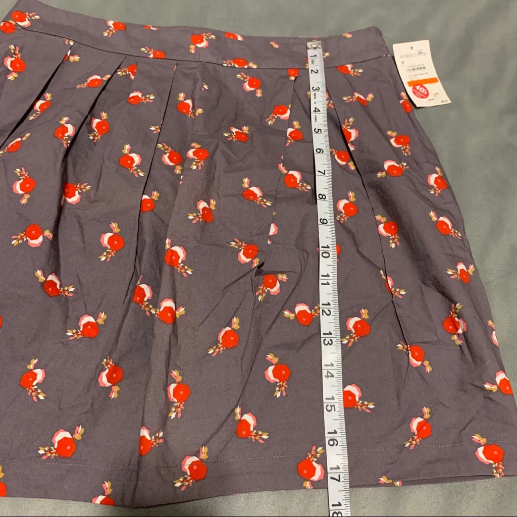 🌟 HP 12/7 Nordstrom Hinge Grey Floral Skirt M - Image 2