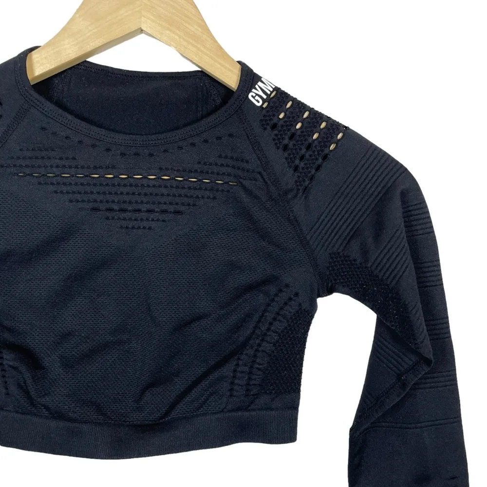 Gymshark Glow Long Sleeve Seamless Mesh Crop Top in Black Size S - Image 8