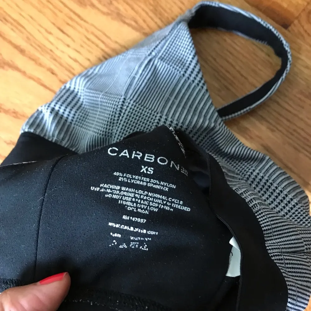 Carbon38 Black and White Bralette Size XS - Image 5