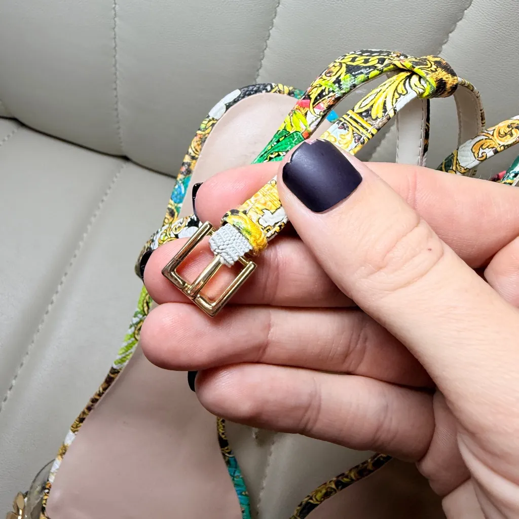 Aldo Women's Floral Gold Chain Heels size 9 stiletto shoes - Image 2