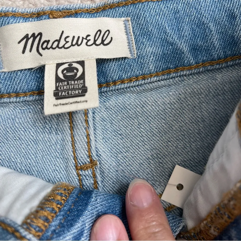 Madewell Tall Rise jean short NWT - Image 3