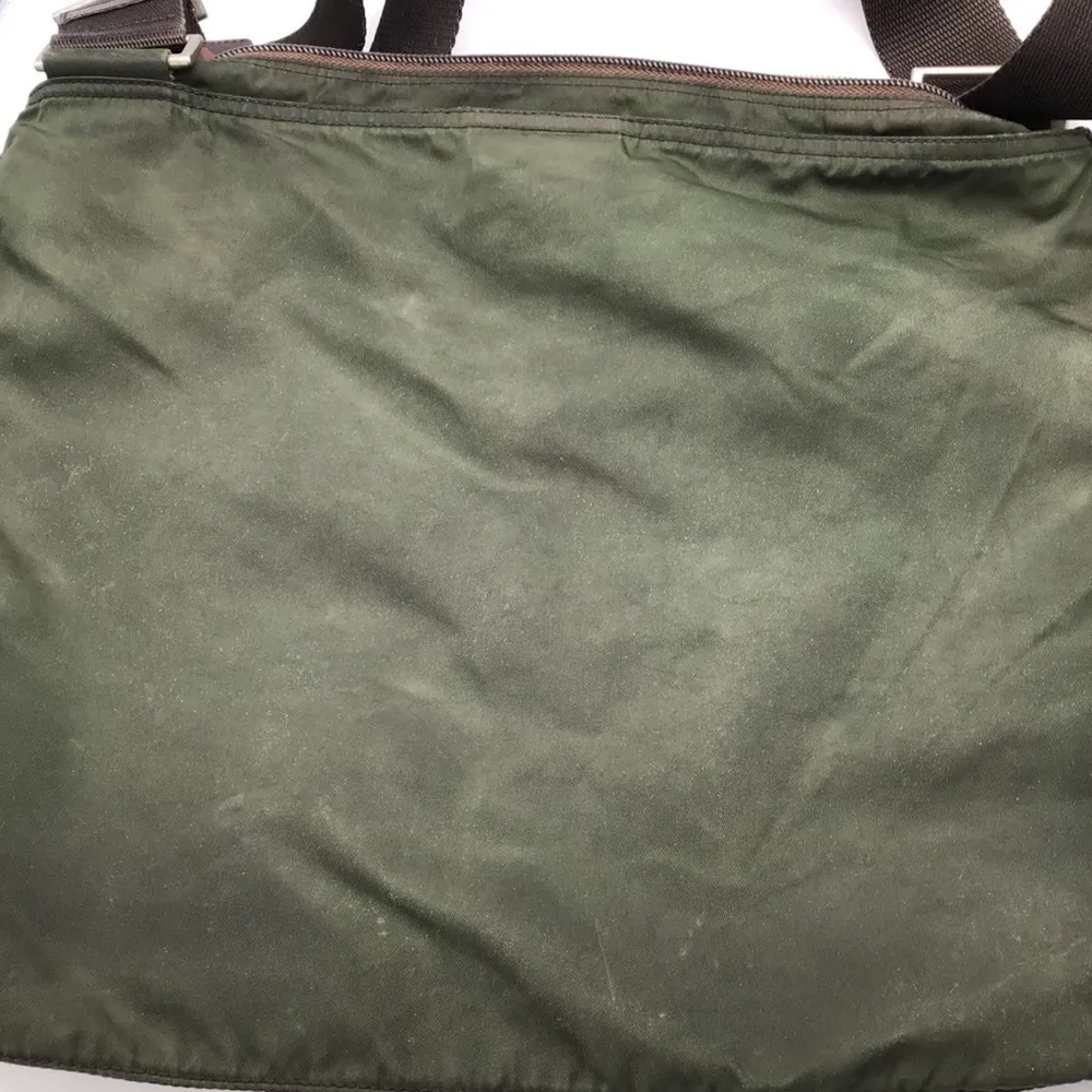 Prada  authentic green nylon shoulder bag - Image 10