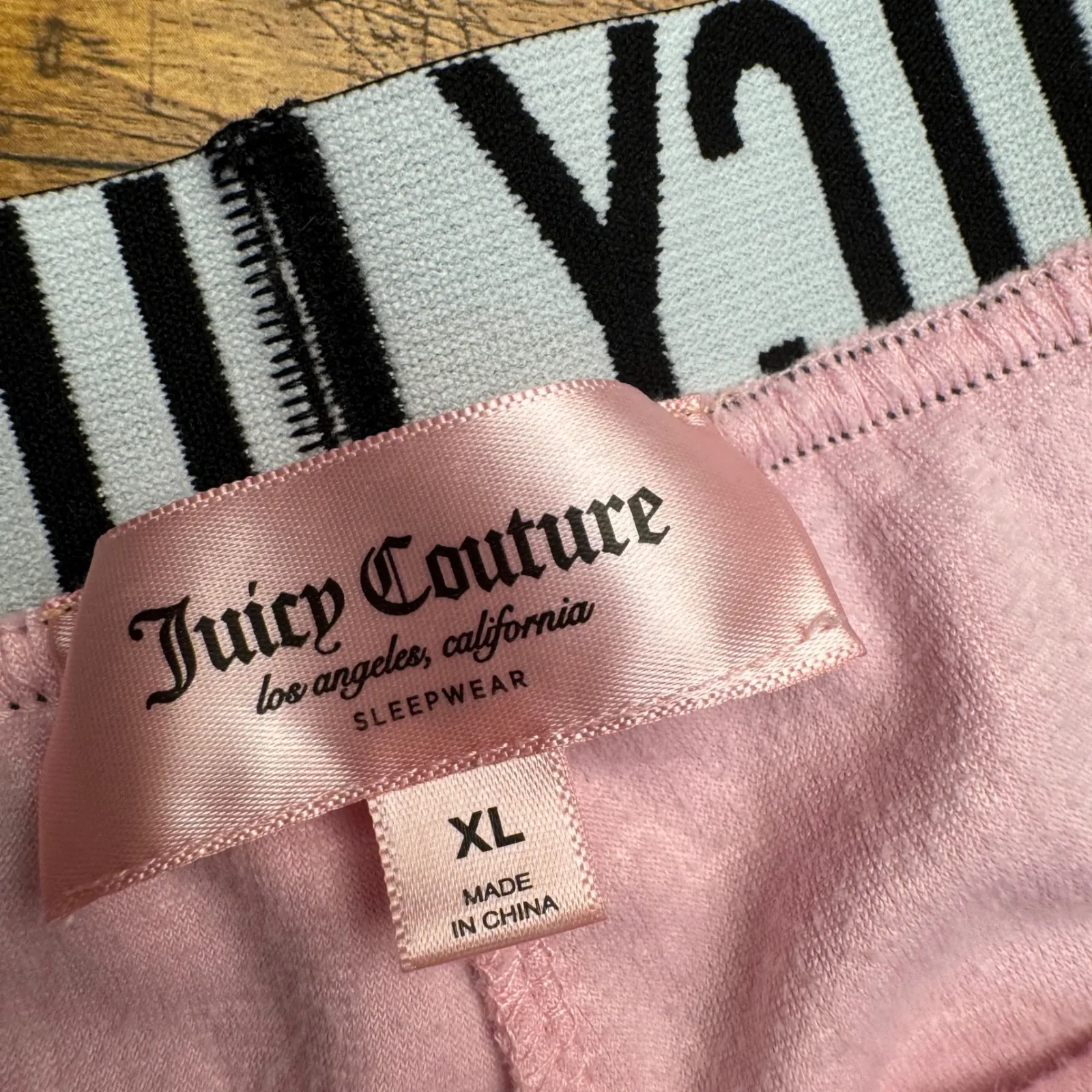 Juicy Couture Pink Velour All Over Logo Sleep Shorts Womens XL - Image 4