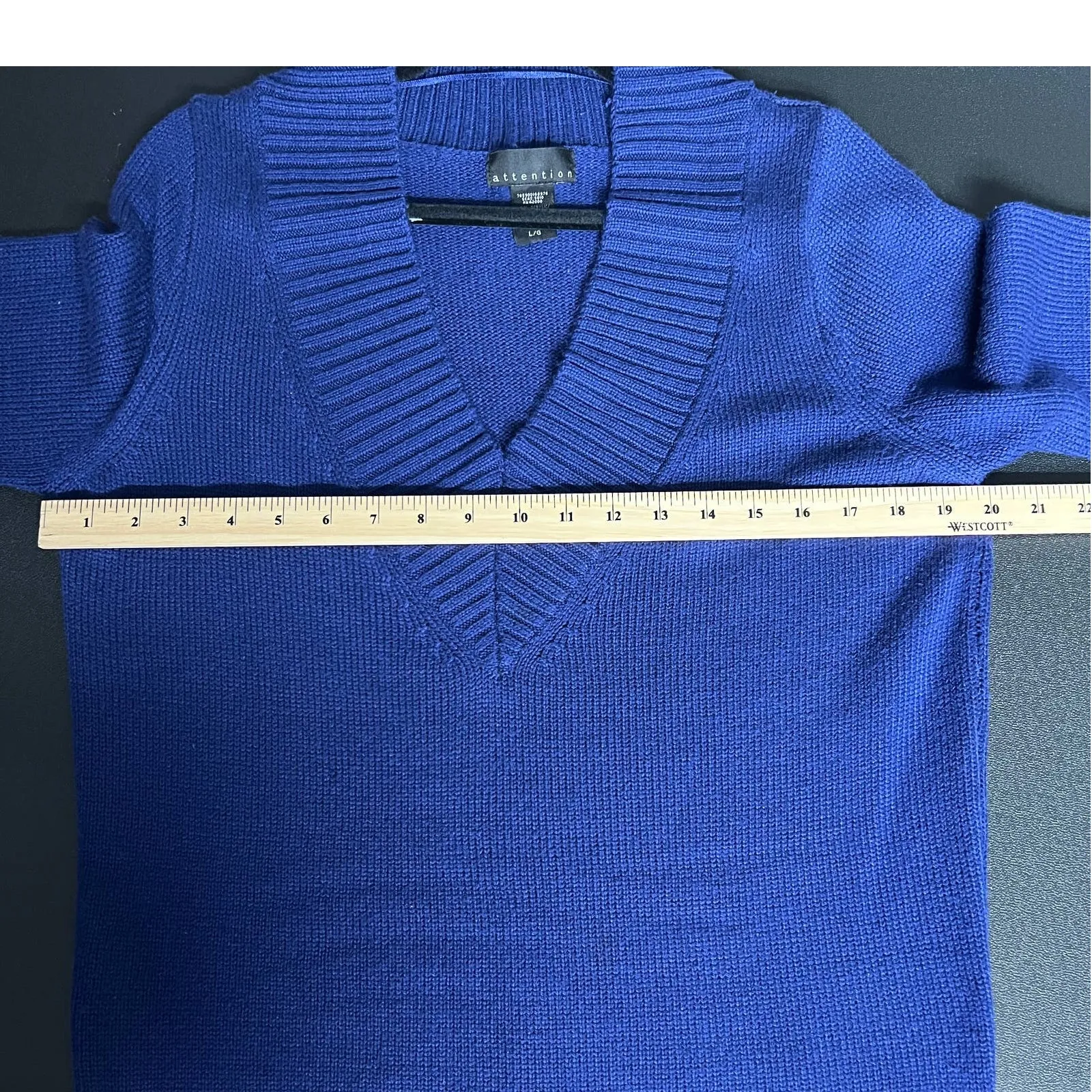 Attention V-Neck Long Sleeve Pullover Women's Sweater Size Large - Image 9