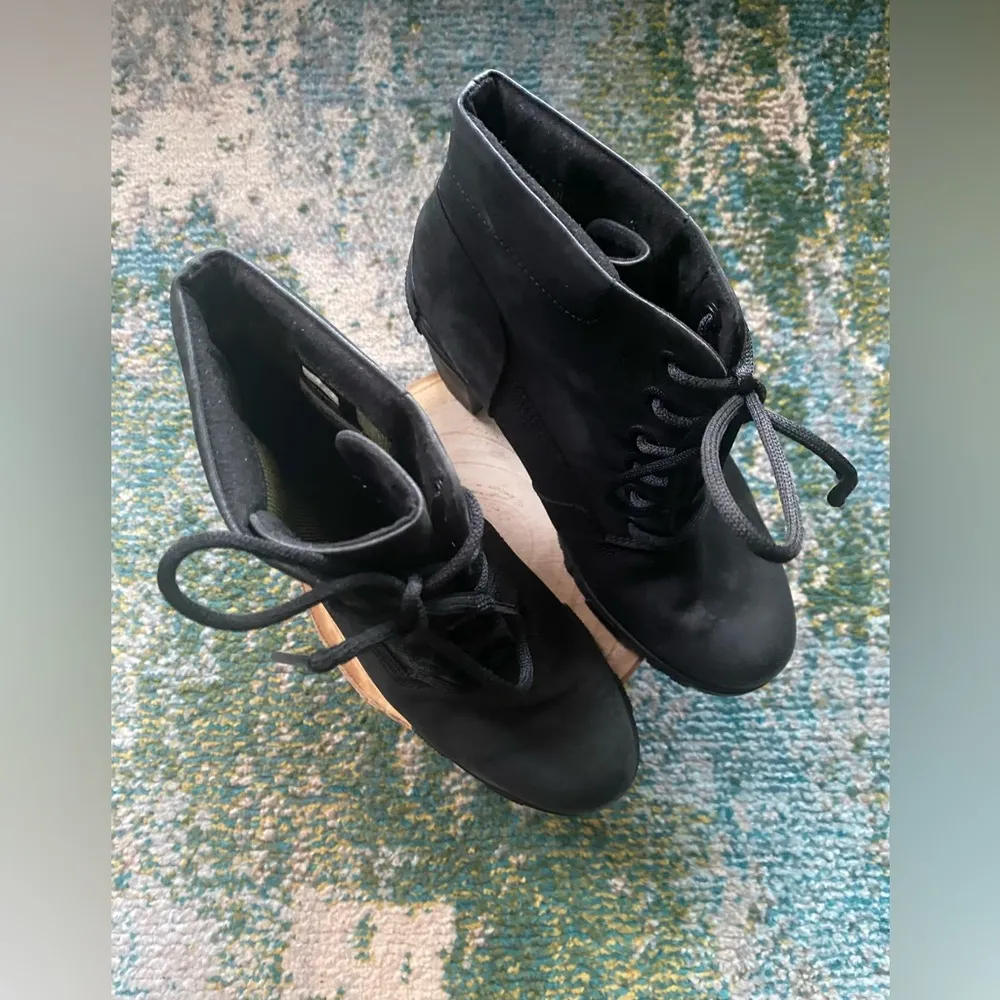 Timberland Allington Heights black leather combat booties, size 7.5M - Image 4