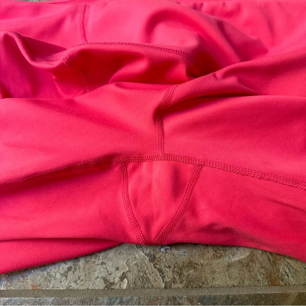 32 DEGREES Pink Crop Leggings Women's Size Medium - Image 7