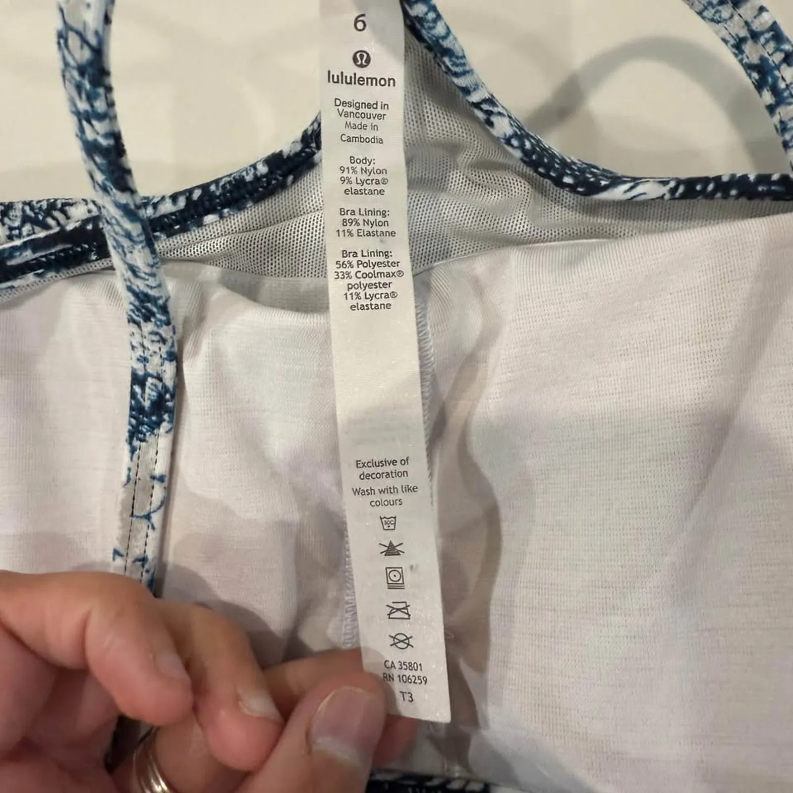 Lululemon Power Y Padded Tank Top Women's 6 Luon Wildwood Floral Blue Shelf Bra - Image 4