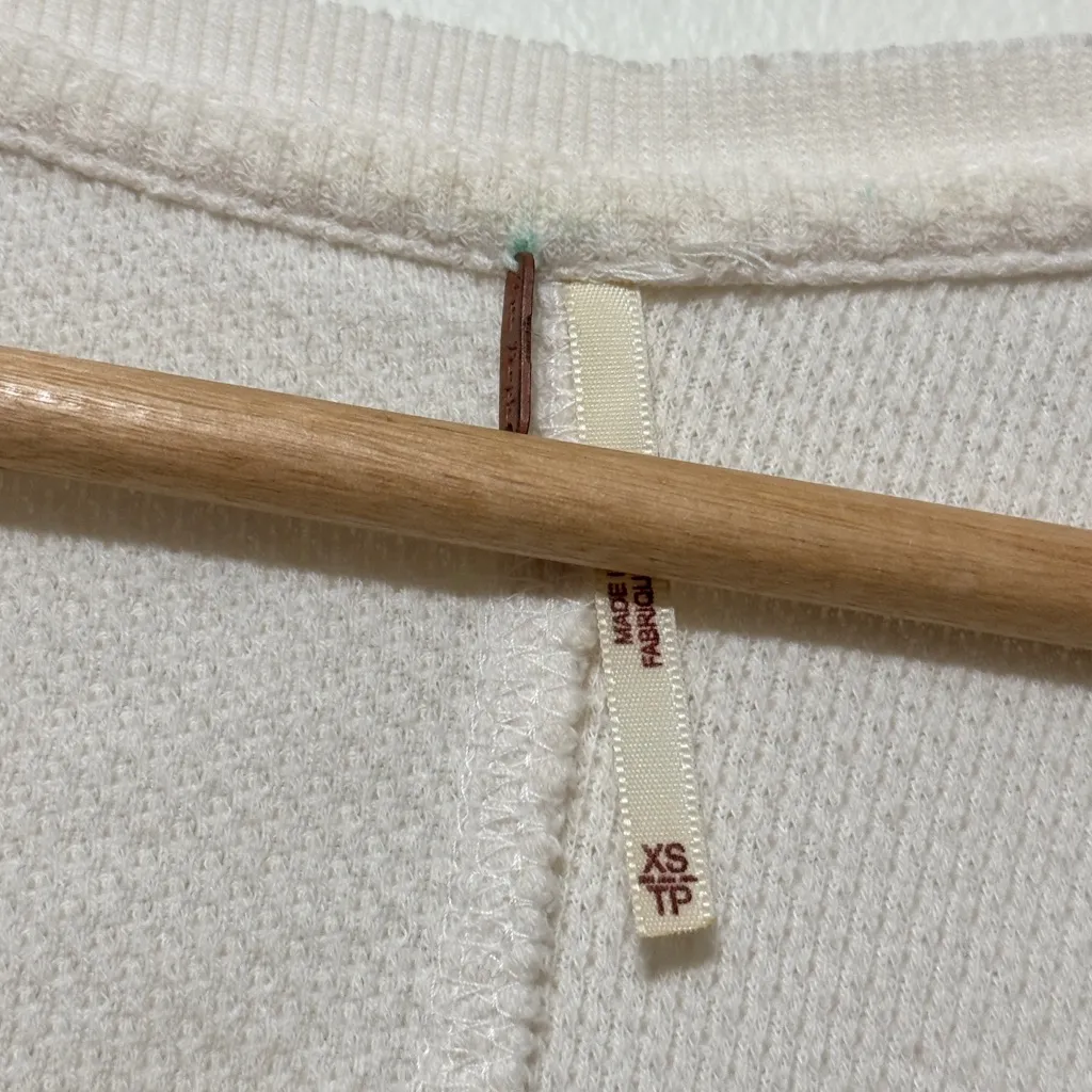 Free People Masquerade Thermal Size XS Cream White Long sleeve Lace Floral Top - Image 3