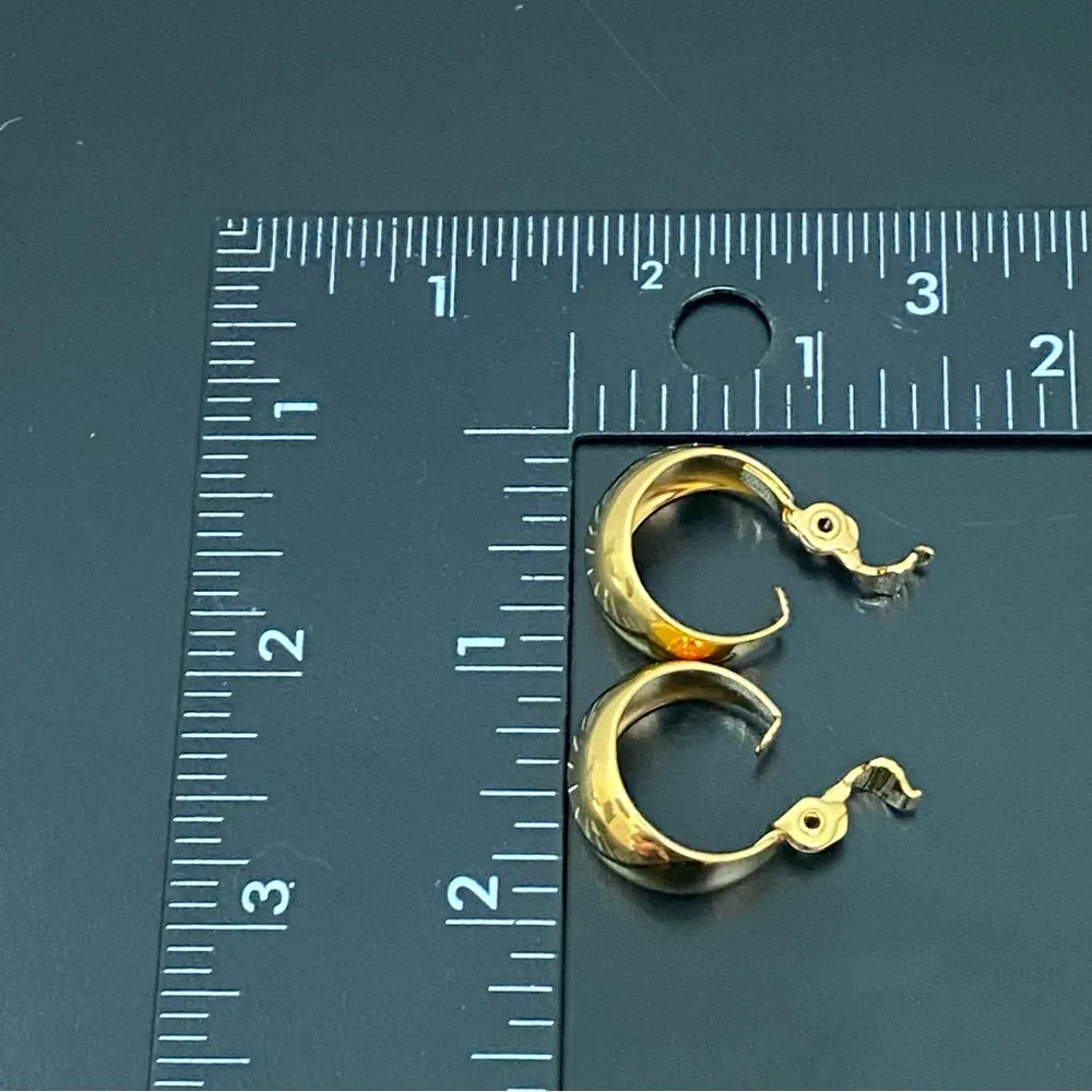 Vintage MONET Gold-tone Hoop Huggie Clip On Earrings 10g - Image 7