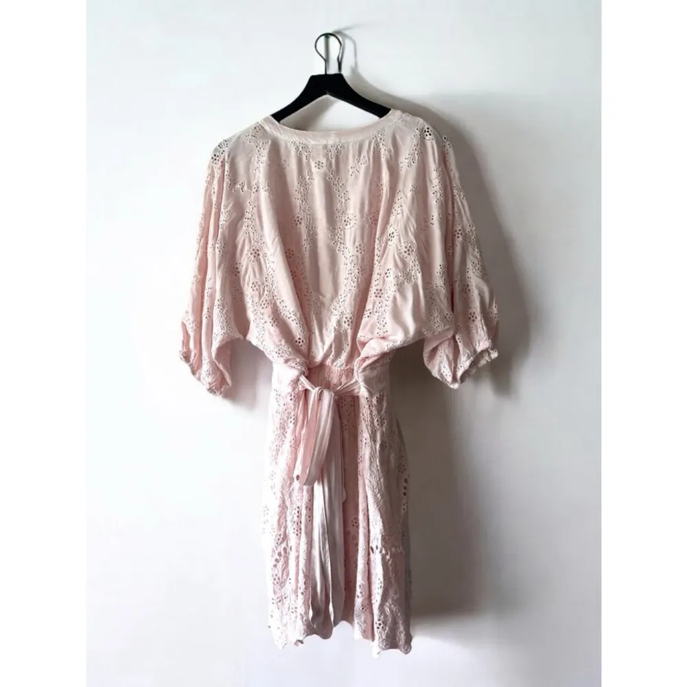 YFB Young Fabulous & Broke Pink Eyelet Embroidered Kimono Sleeve Dress L - Image 7