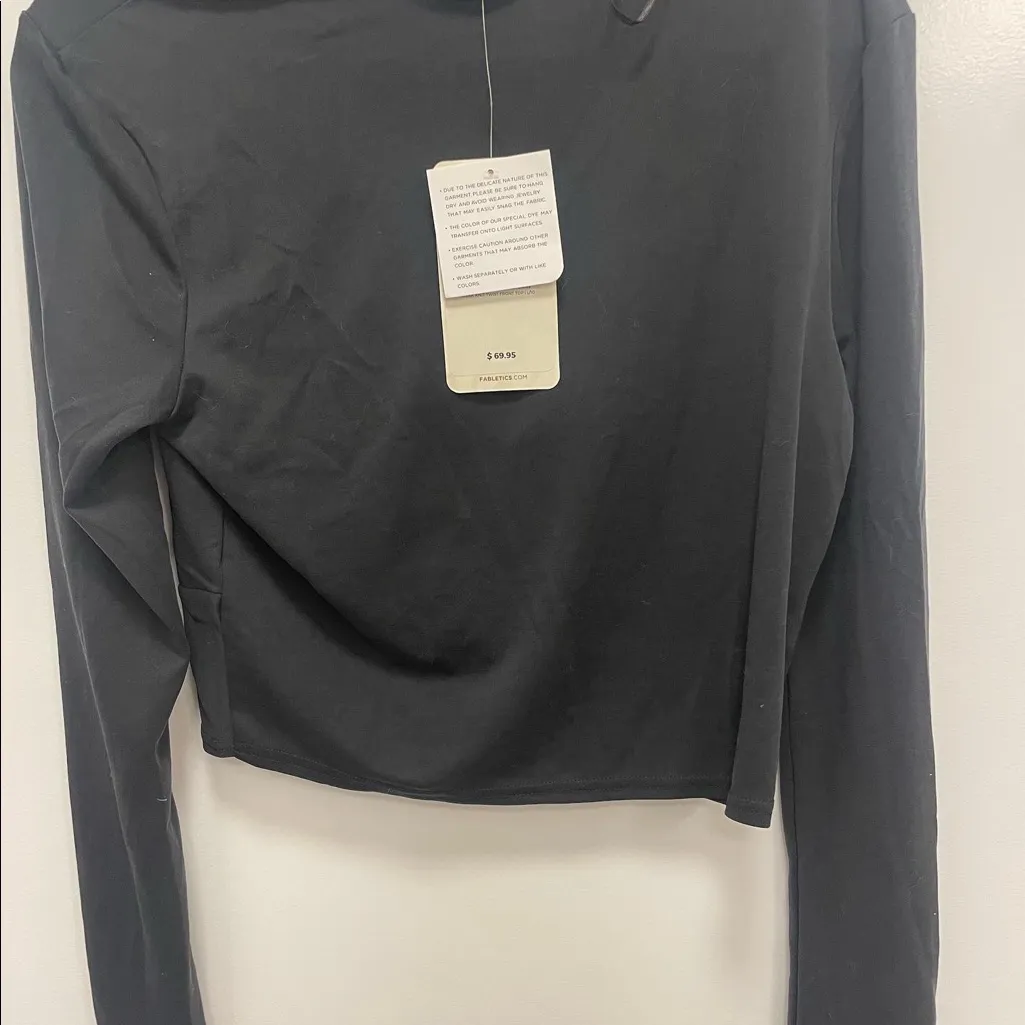 Fabletics  Nice Cross Top Black Size Large NWT! - Image 2