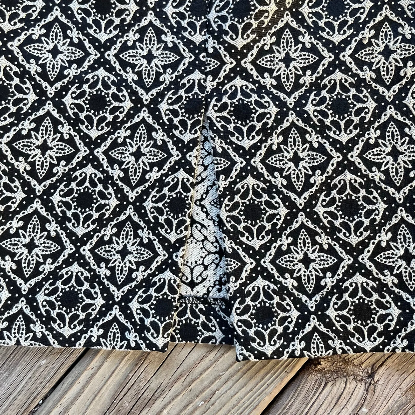 Zara Women's Black And White Printed Brocade Pencil Skirt Size XS - Image 5