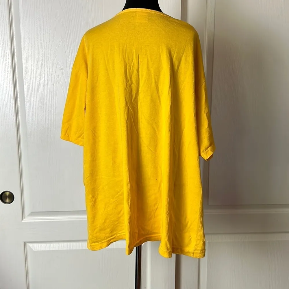 VINTAGE YELLOW TWEETY LOONEY TUNES TEE SHIRT - Image 3