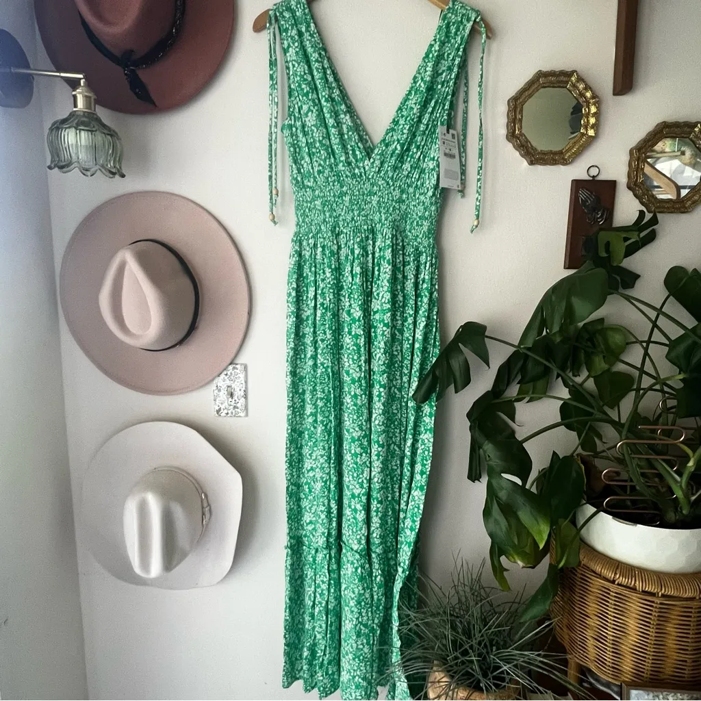 ZARA ditsy floral v neck maxi dress Kelly green Women’s SIZE MEDIUM‎ new - Image 2