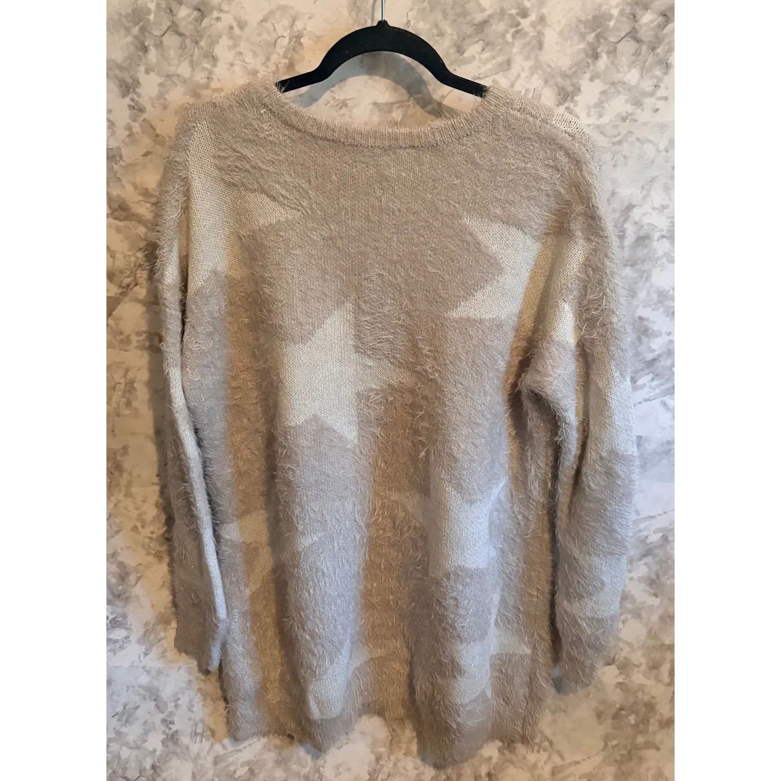 Show‎ Me Your Mumu Leighanne Sweater Medium Fuzzy Star Knit Gray White Oversized - Image 3
