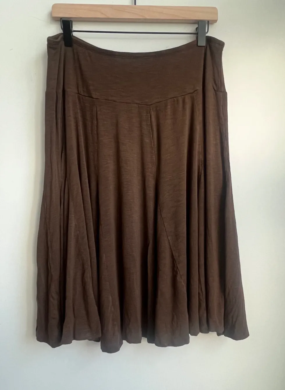 Coldwater Creek Skirt Women's Size 14 Brown Rayon Spandex Flowy Midi casual - Image 1