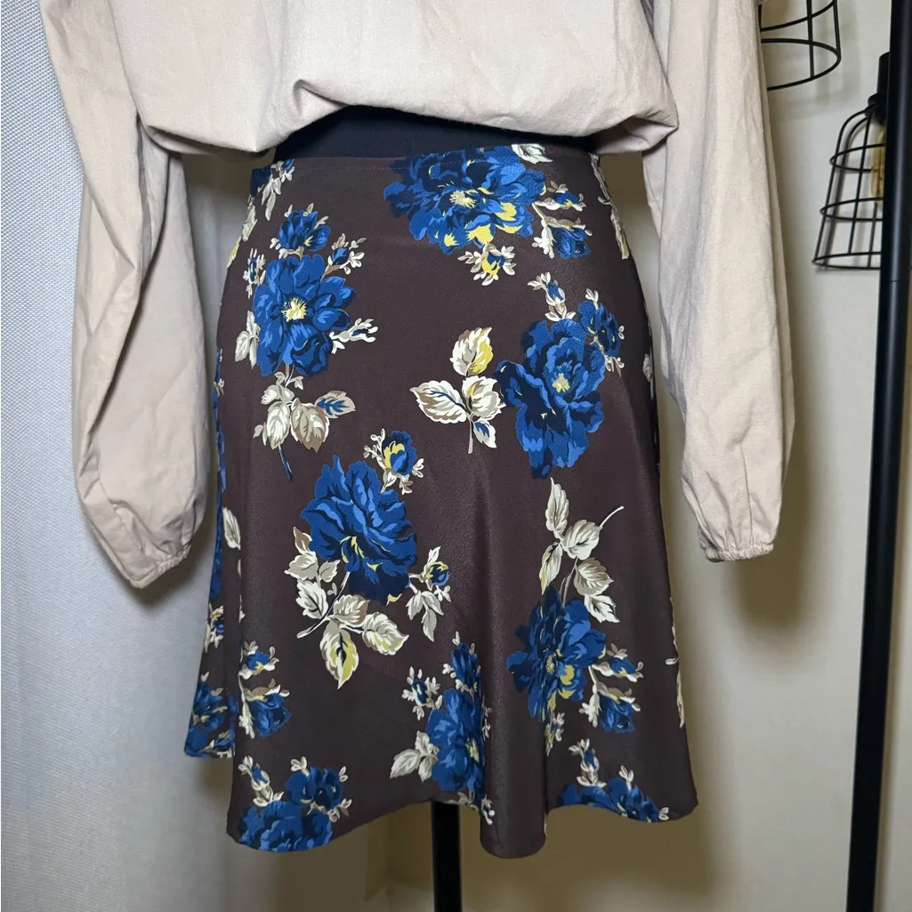 Vintage Old Navy Floral A-Line Mini Skirt Size Brown Blue Rose Print Y2K Size 4 - Image 4