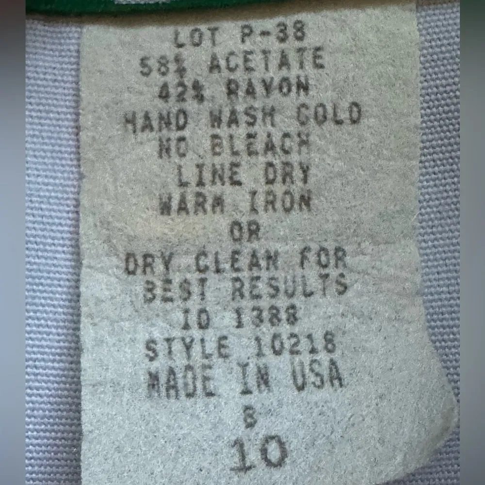 Willow Ridge Vintage Cream Button Down Pointed Hem Gold Buttons Blouse Sz 10 - Image 11