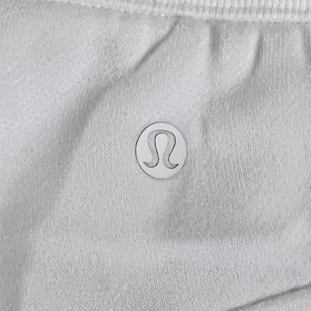 Lululemon  Scuba High-Rise Short 5" - Image 7