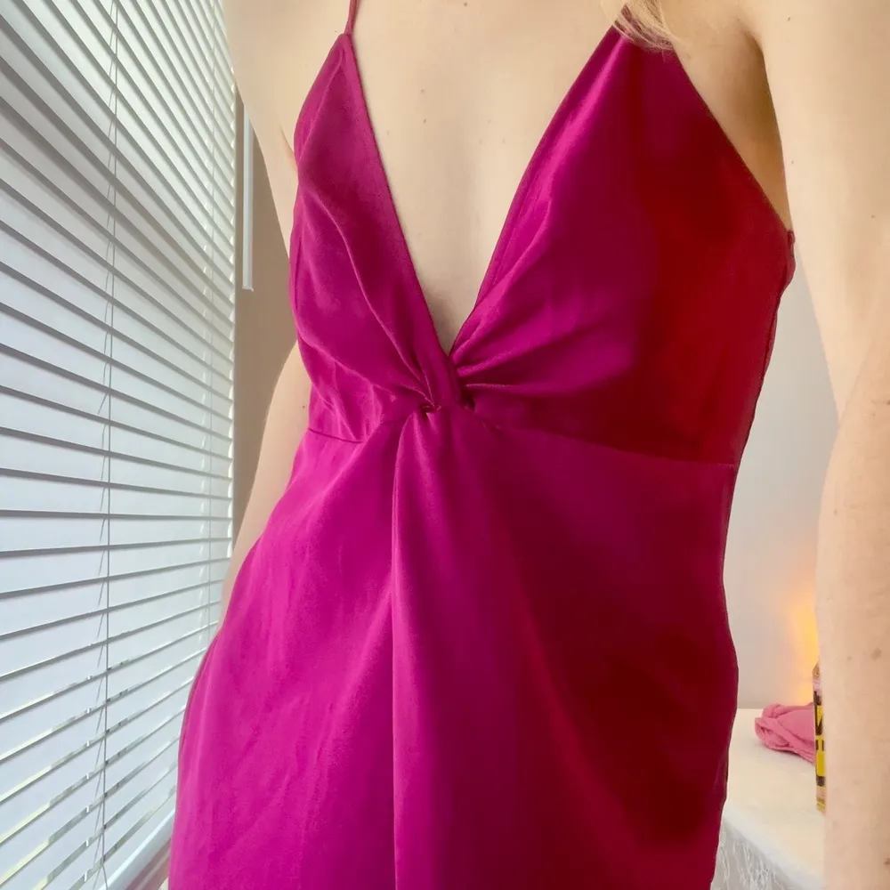 EXPRESS Magenta Sleeveless Slip Dress - Image 3
