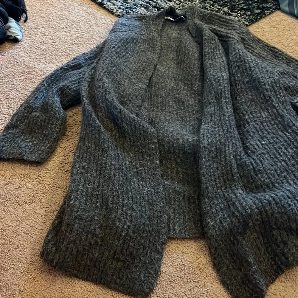 Zara grey cardigan small - Image 4