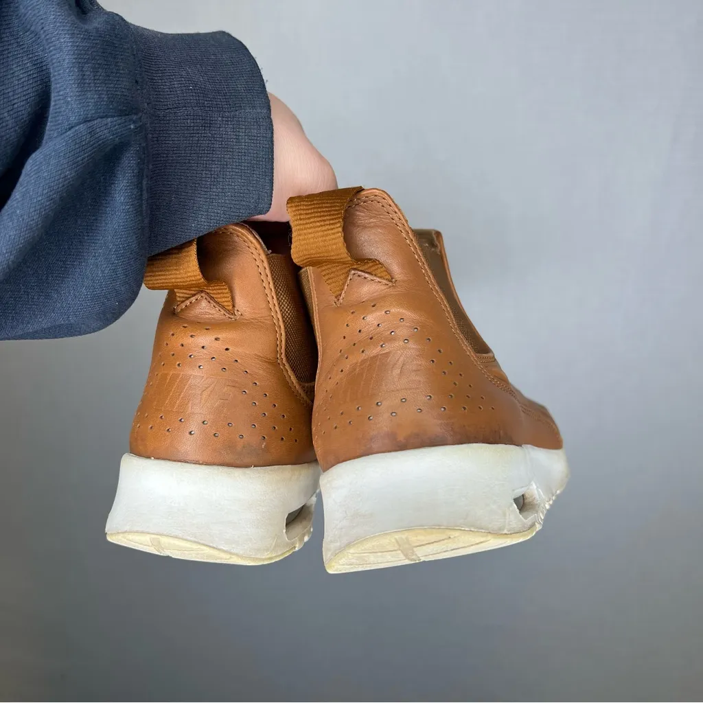 Nike | Air Max‎ Thea Mid Chelsea Women’s 9 Brown and White Hybrid Sneakers - Image 3